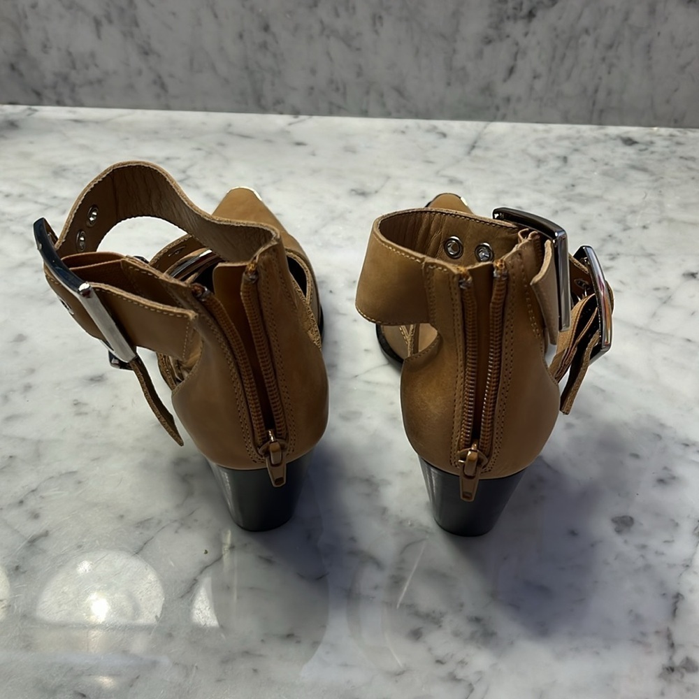 Free People x Jeffrey Campbell Hendrix Heels Tan Size 6 NWT - Picture 8 of 13